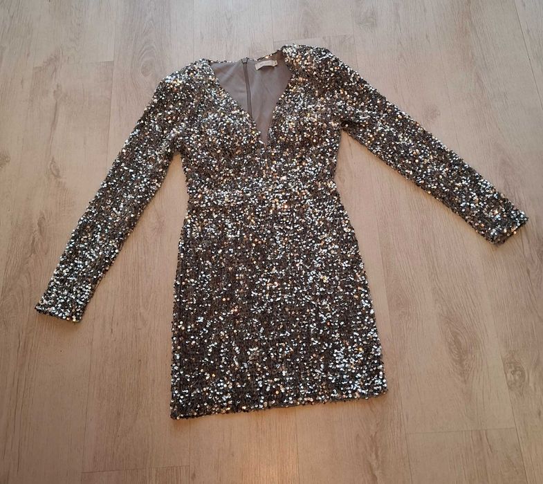 Страхотна рокля с пайети