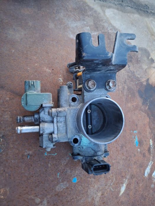 Карина Е дроссельная заслонка