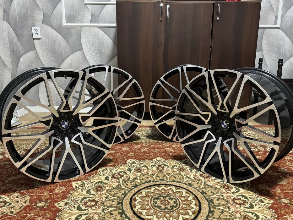 Диски для бмв модель 818м разноширокие