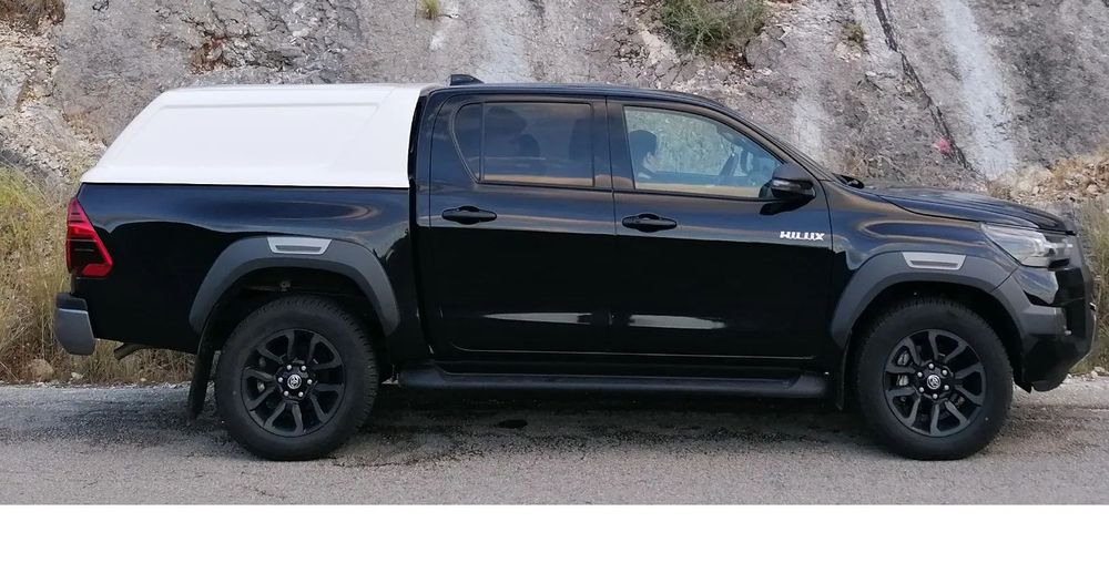 Toyota Hilux Toyota Hilux Invincible 2022 - TVA Deductibil