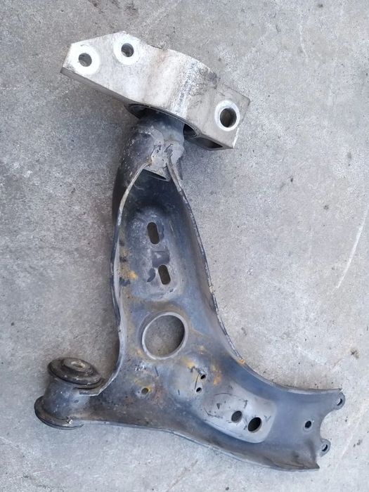 Brat bascula dreapta fata vw golf 5 1k0199232j 1k0407152dc