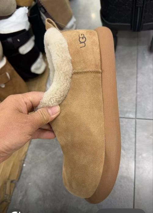 Продам женские стильные угги