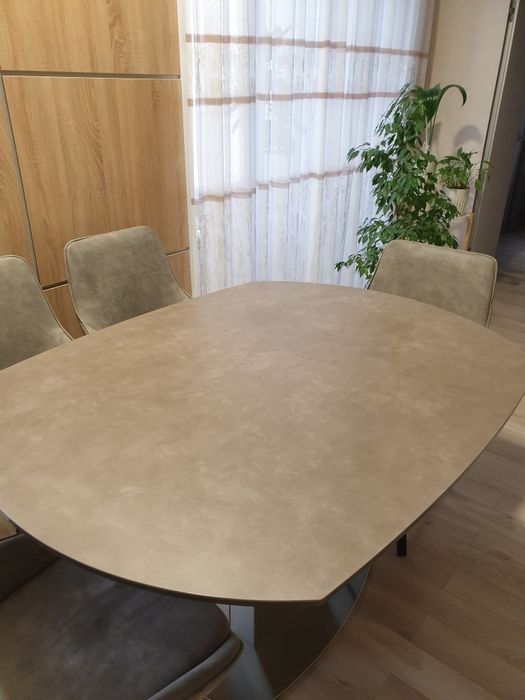 Продам керамический стол