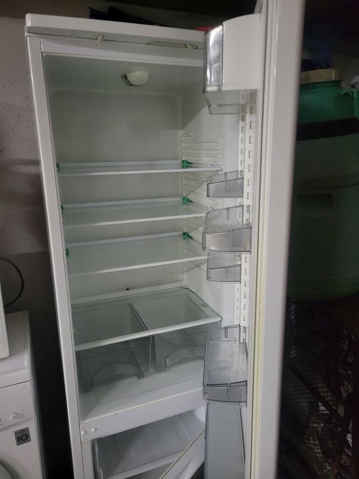 Продам холодильник Атлант б/у
