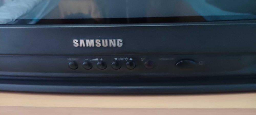 телевизор Самсунг - стар модел