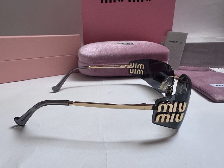 Ochelari de soare Miu Miu MUA51S 75-14 110, Noi