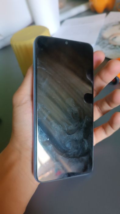 Vivo telefon sotiladi yaxshi holatda