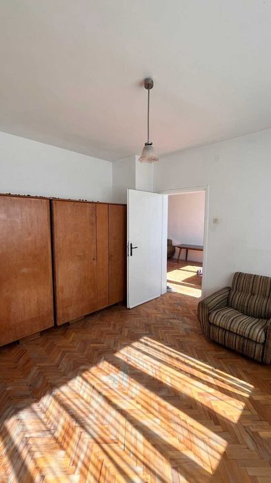 Дава се под наем Двустаен апартамент в София, Център - 60 кв.м за 550 € - Снимка #2