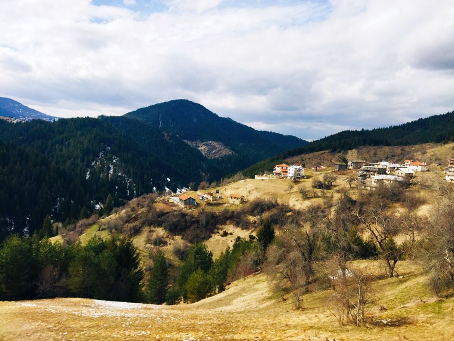 Продава се Къща в с. Стойките, Област Смолян - 500 кв.м за 400 €/кв.м - Снимка #1