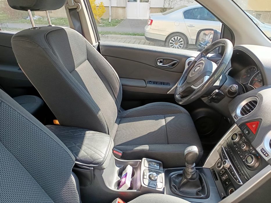 Vând Renault koleos