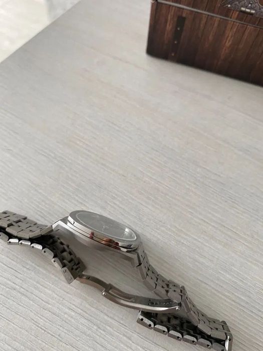 Часы женские Gucci