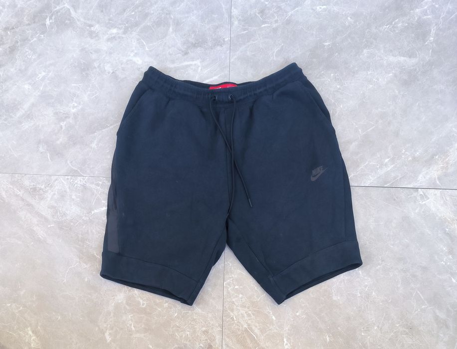 Nike Tech L размер къси панталони