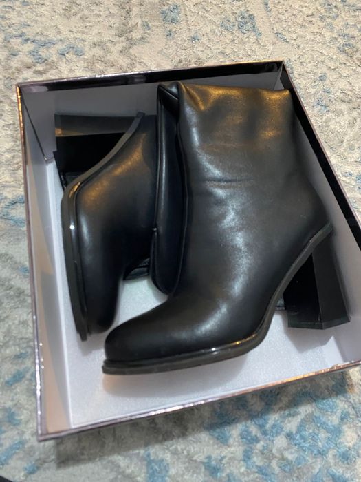 Кожаные сапоги .