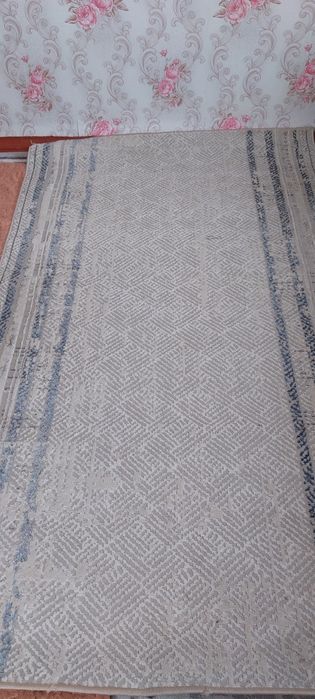 Продаётся ковры 2 штууи