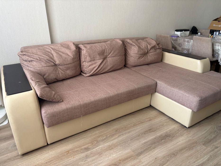 Мегкая мебель диван