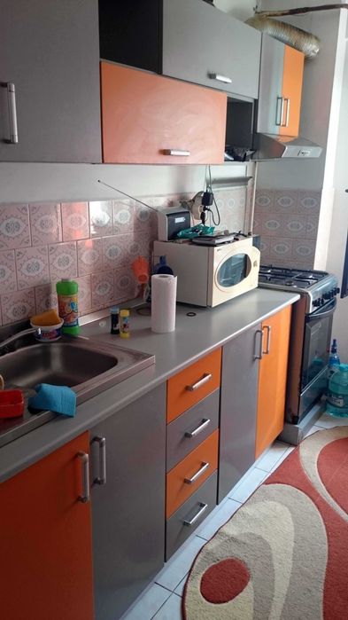 Vand apartament 3 camere decomantat