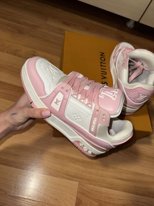 Louis Vuitton обувки.