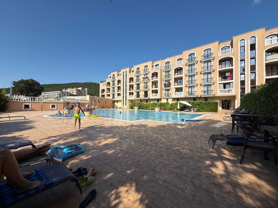 Продава се Двустаен апартамент в к.к. Елените - 75 кв.м за 2987 €/кв.м - Снимка #4