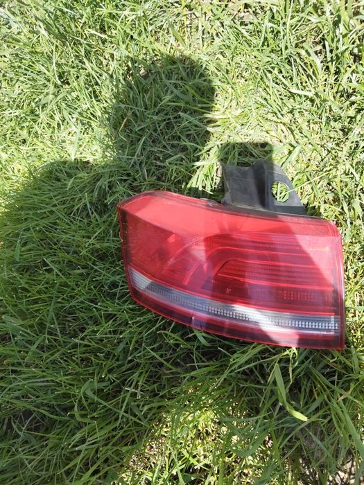 Vând lampa triplă stop led V W passat  b8  G3  break...