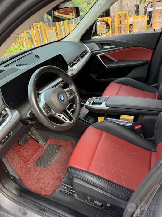 BMW iX1 xDrive30, 2023 год с пробего