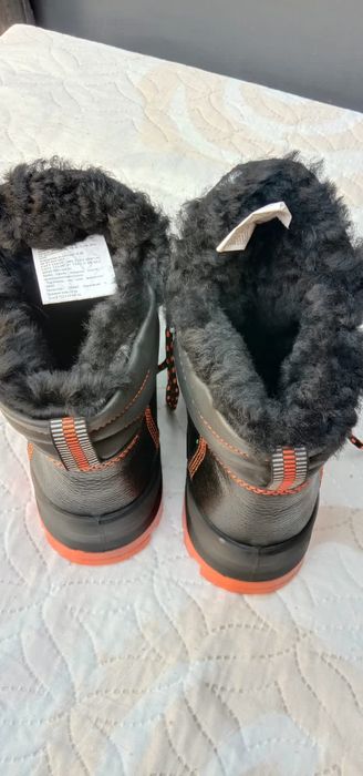 Продам зимние ботинки...