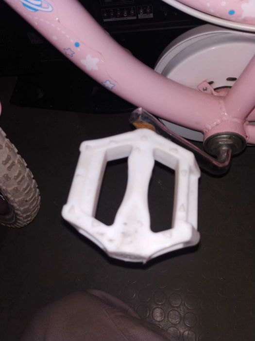 Розово детско колело,почти ново