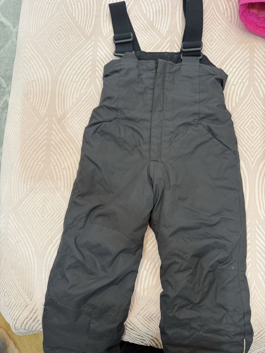 Продам детские куртки