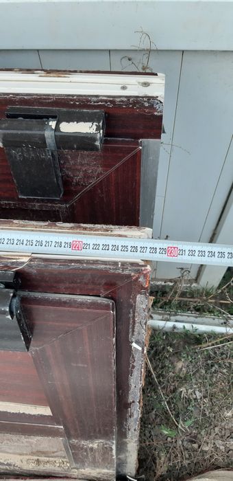 Пластиковая дверь