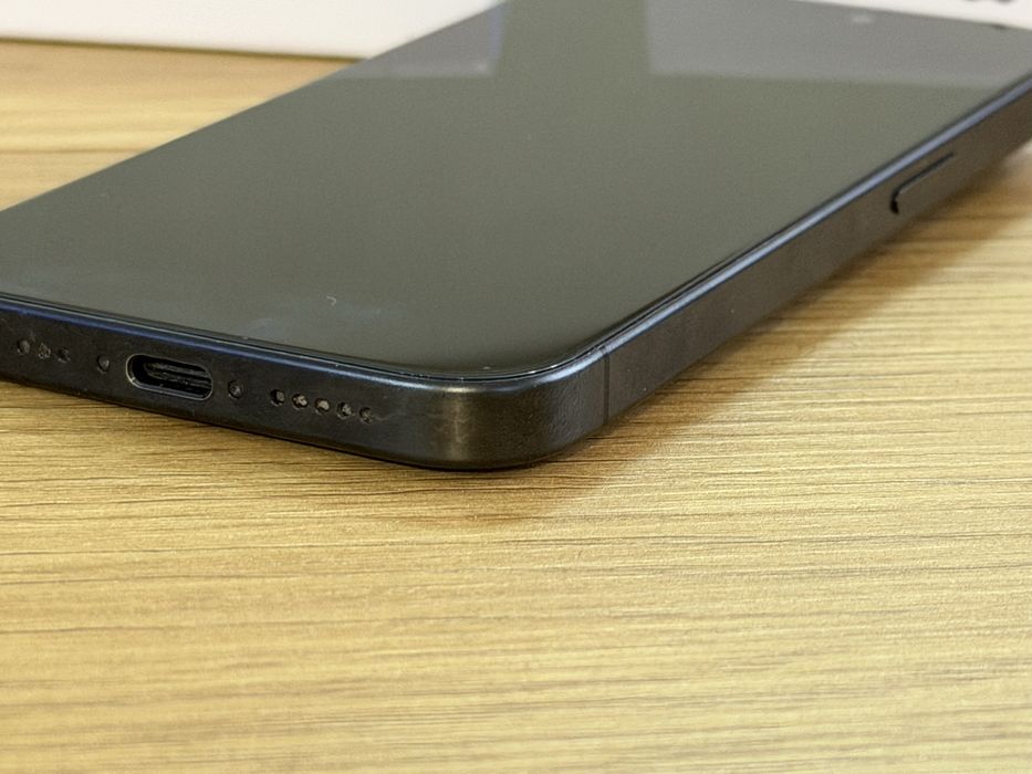 Бартер iPhone 15 pro 256gb 100% black