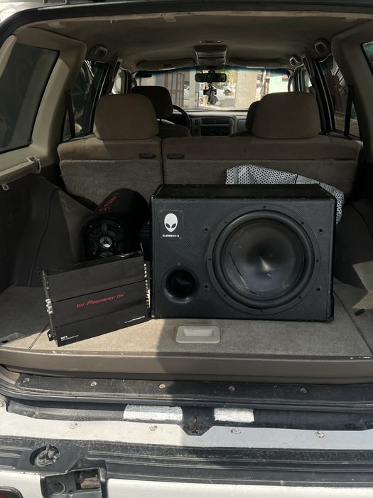 Сабвуфер ELEMENT-5 и усилител Pioneer 1800w