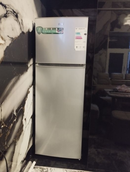 Gaz plita,Muzlatgich va rakvena sotiladi 3 tasi birda narxi kelishilad