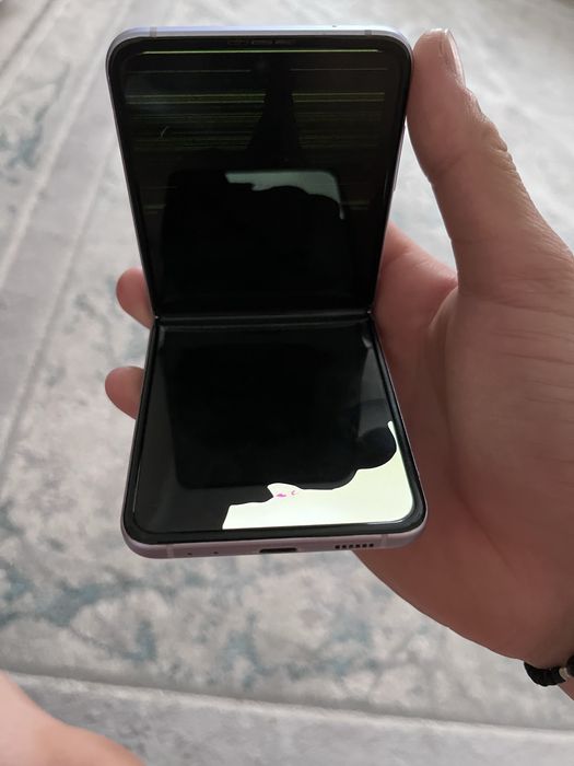 продается Samsung zip flip 3