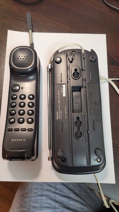 Телефон безжичен стар с кабел  , работещ Sony