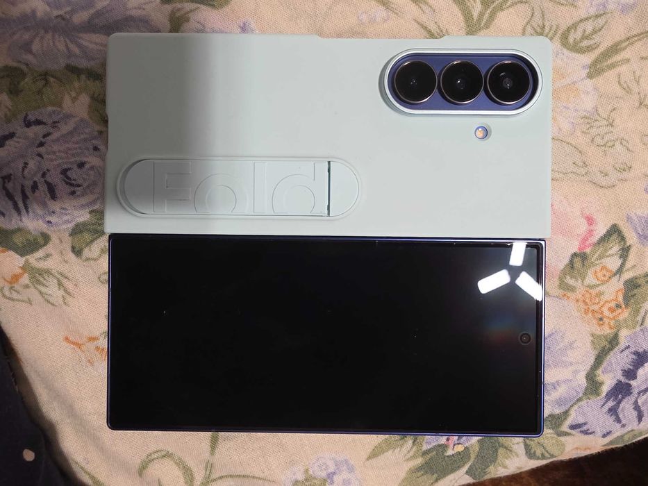 Samsung Zfold 7 с гръб и протектор