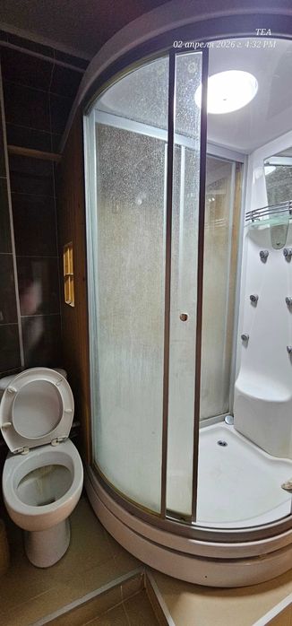 унитазы б/у 3 штуки