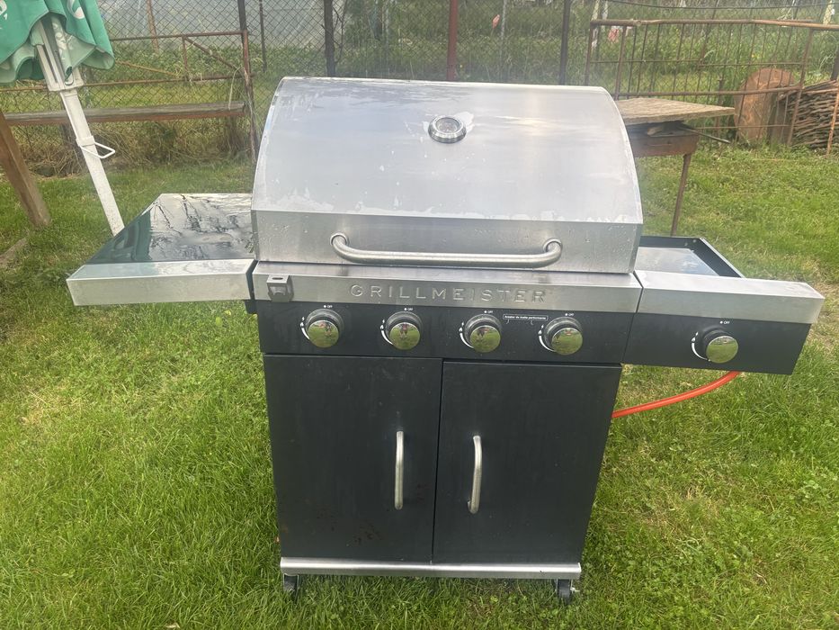 Grill cu butelie