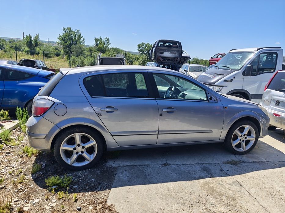 Opel Astra 1.7 CDTI 101k. На части