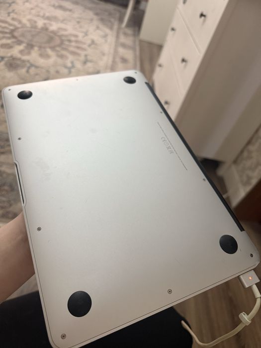 MacBook Air 11” A1465 (EMC 2924)