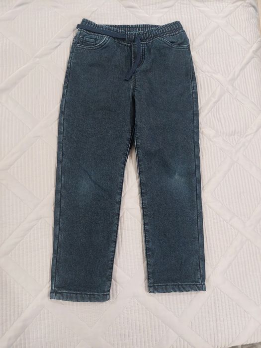 Продам одежду на мальчика рубашки,джинсы