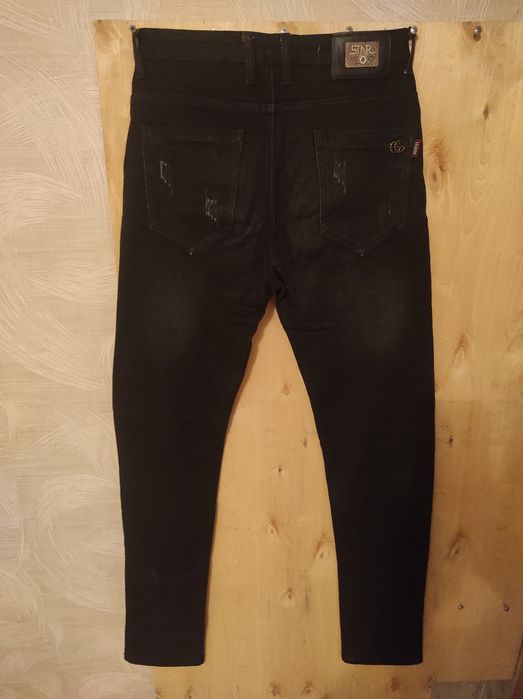 Продам мужские джинсы