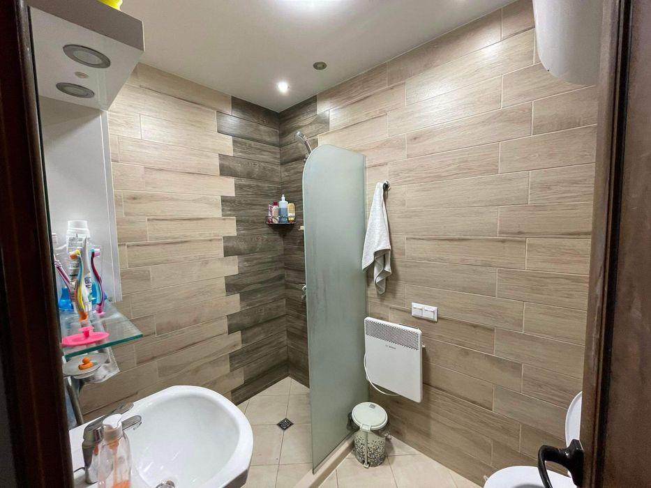 Продава се Къща в Перник, Рудничар - 70 кв.м за 1429 €/кв.м - Снимка #9