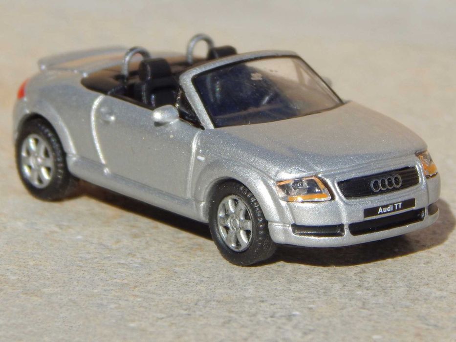 Macheta Audi TT Roadster I 1998 sc 1:87 HO metalica