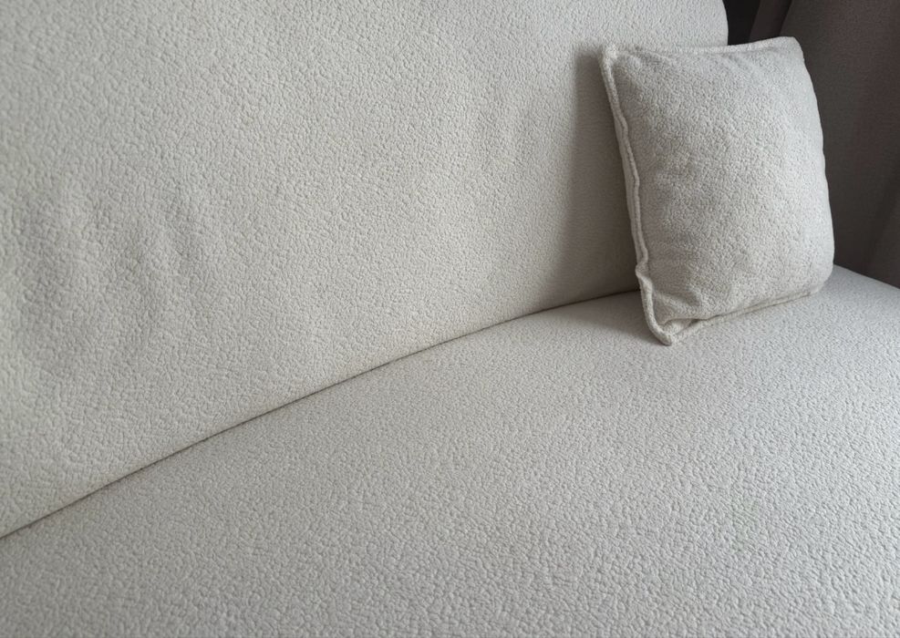 Продам диван белый