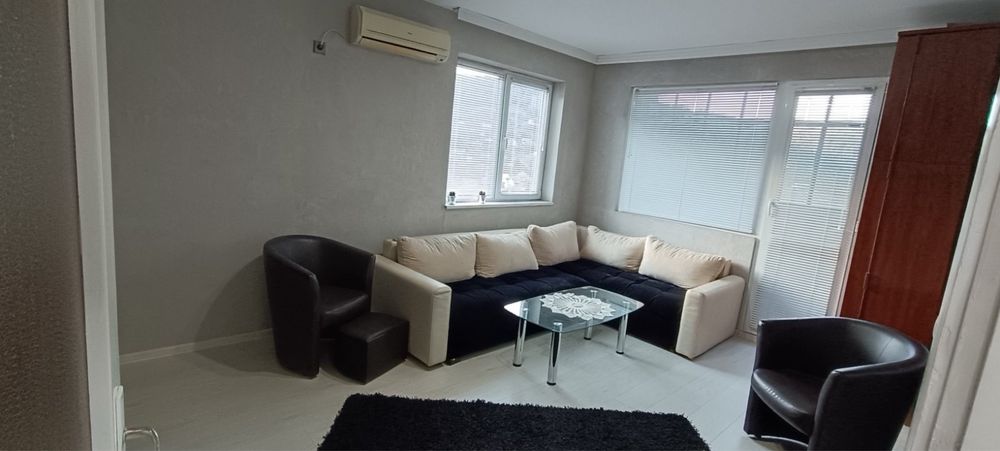 Дава се под наем Тристаен апартамент в Шумен, Боян Българанов 1 - 68 кв.м за 331.5 € - Снимка #2