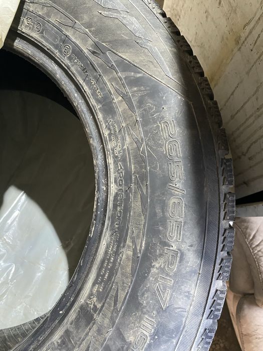 продам шины 265/65 r17 nokian