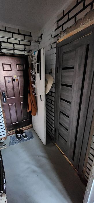 Продам квартиру женис 9