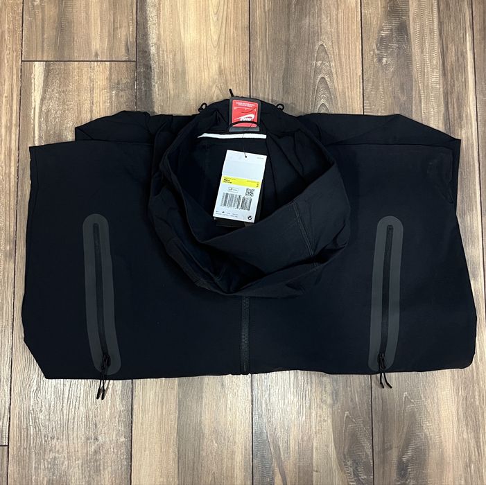 Nike Tech Woven Windrunner Full-Zip Jacket Black