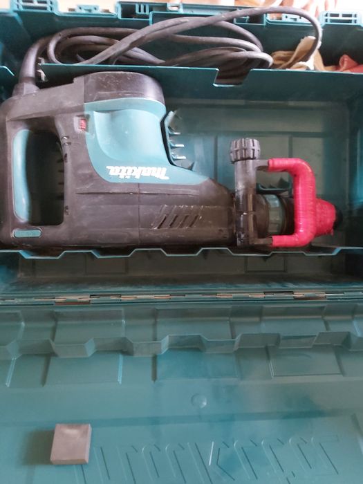 Перфоратор Макита