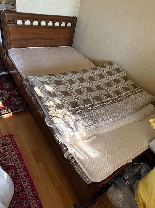 Кровать + столик