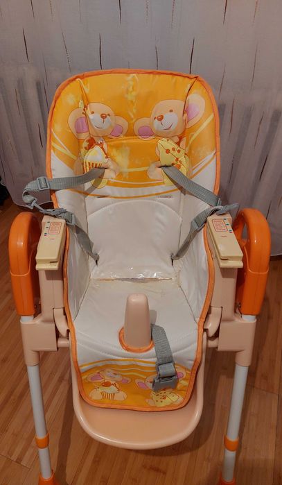 Детский стульчик для кормления